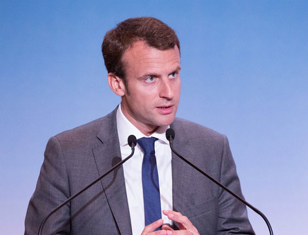 Certains analystes ont déjà planché sur les actions qui bénéficieraient d'une victoire du candidat d'En Marche. (crédit : CC-Pablo Tupin-Noriega)