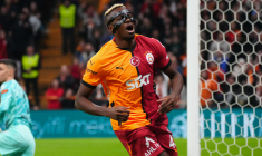 L’entraineur de Galatasaray assure que Victor Osimhen restera cet hiver