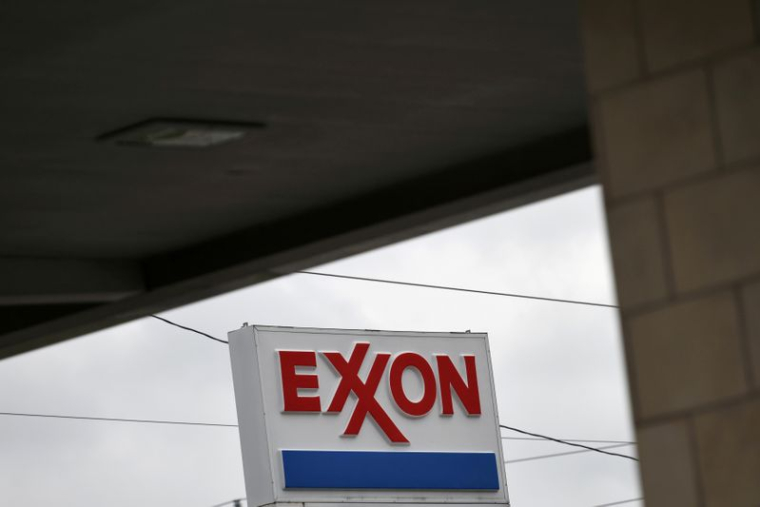 LES PDG D'EXXON ET CHEVRON ONT PARLÉ FUSION DÉBUT 2020, SELON DES SOURCES
