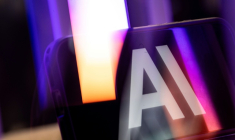 Trois maîtres de l'informatique théorique racontent à l'AFP les effets vertigineux de ces percées de l'IA, qui se multiplient et secouent la communauté scientifique ( AFP / ANDREJ IVANOV )