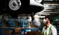 FRANCE: IMMATRICULATIONS DE VOITURES NEUVES EN BAISSE DE 27,03% EN NOVEMBRE, SELON LE CCFA