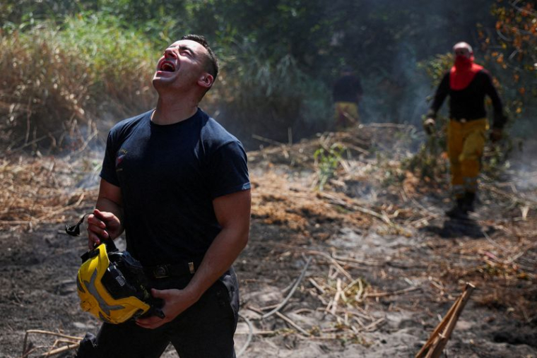Les pompiers espagnols et français sont mis à rude épreuve face à ces immenses incendies de forêt