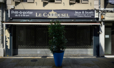 Un commerce fermé à Saint-Gaudens le 29 juillet 2026 ( AFP / Lionel BONAVENTURE )