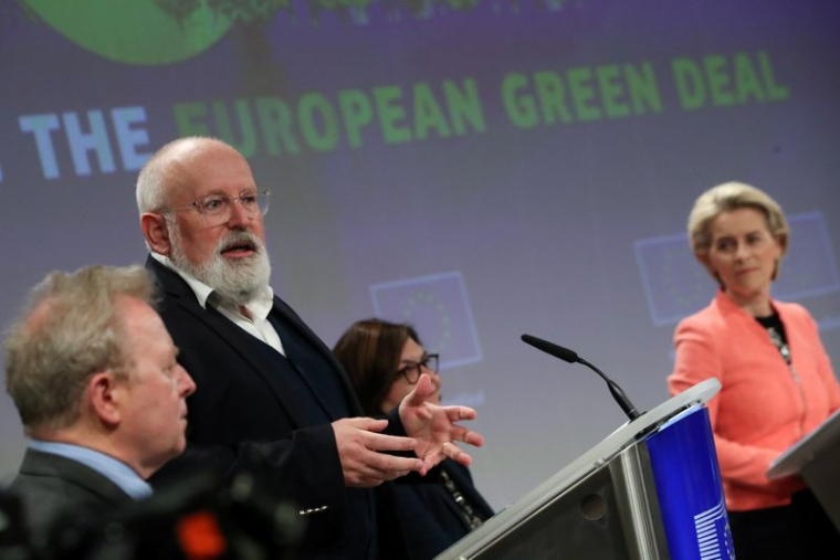 L'UE PRÉSENTE UN VASTE PLAN CONTRE LE DÉRÈGLEMENT CLIMATIQUE