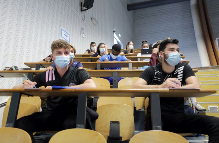 FRANCE: RENTRÉE UNIVERSITAIRE CHAHUTÉE PAR LA CRISE DU CORONAVIRUS