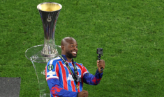 Aston Villa fait une offre à Crystal Palace pour Mateta, en conflit avec son club