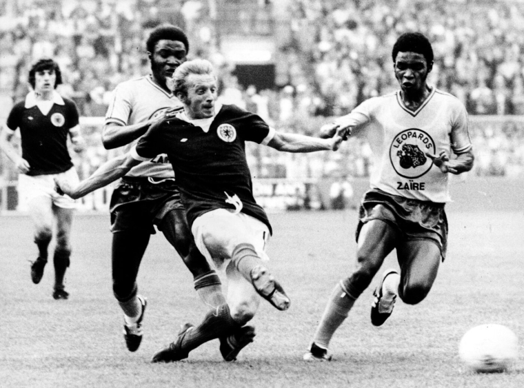 Denis Law, Ballon et mec en or