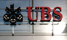 UBS VEUT RÉORGANISER SES ACTIVITÉS DE BANQUE D'INVESTISSEMENT