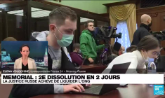 Russie : la justice ordonne la dissolution du Centre de défense des droits humains de l’ONG Memorial
