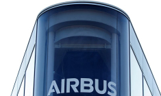 Le logo d'Airbus au siège d'Airbus à Blagnac, près de Toulouse
