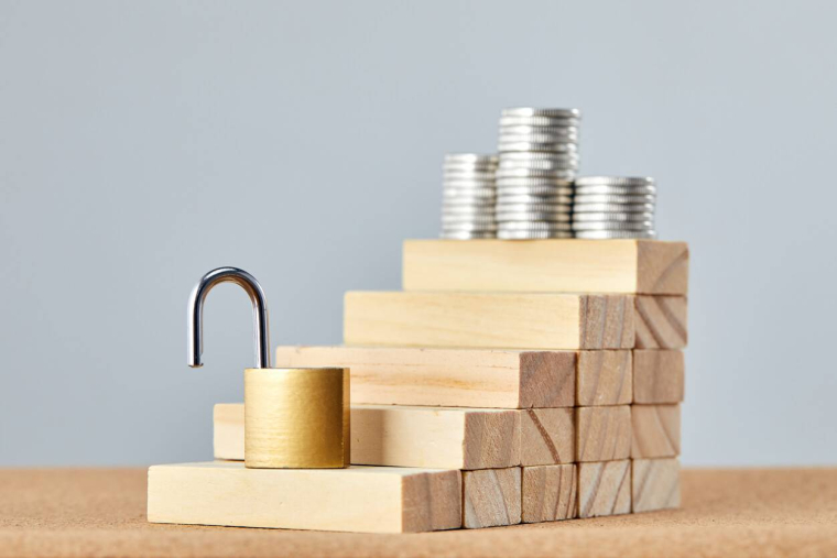 Panne, accident, coup dur : quel compte débloquer sans pénalité ni perte fiscale ? / iStock.com - Andrei Naumenka