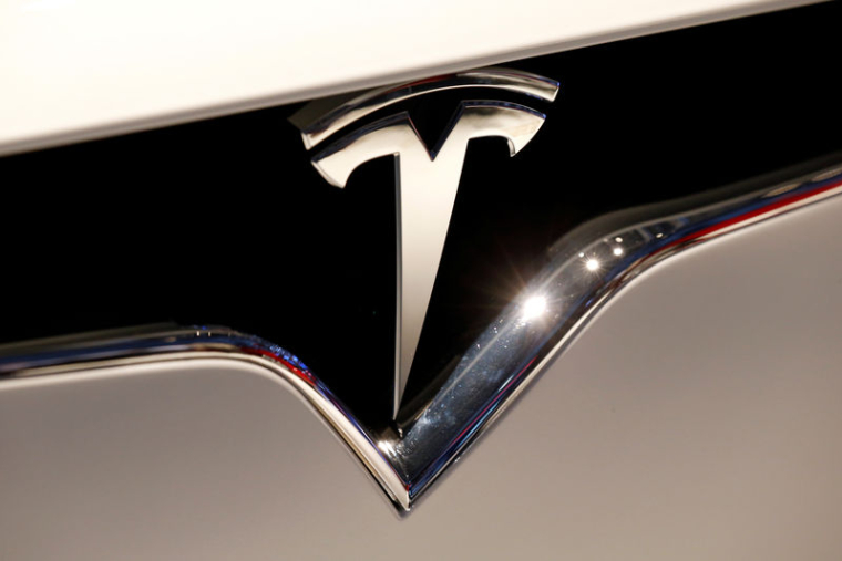 TESLA SIGNE UN ACCORD POUR UNE USINE DE 2 MILLIARDS DE DOLLARS À SHANGHAÏ