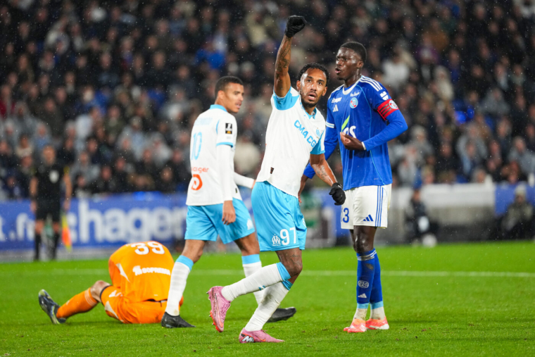 Marseille menotte Strasbourg et passe leader de Ligue 1