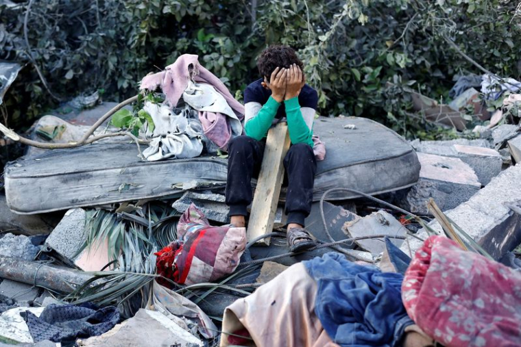 Conséquences d'une frappe israélienne de nuit, dans la ville de Gaza