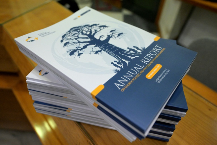 Le premier rapport annuel de la commission pontificale pour la protection des mineurs paru en 2024 ici lors d'une conférence presse au Vatican le 29 octobre 2024 ( AFP / Tiziana FABI )