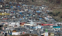 Le quartier informel de Kawéni à Mamoudzou, juste après le passage du cyclone Chido, le 19 décembre 2024 ( POOL / Ludovic MARIN )