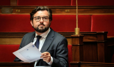 Le député socialiste Philippe Brun à Paris, le 1er juin 2026 ( AFP / Ludovic MARIN )