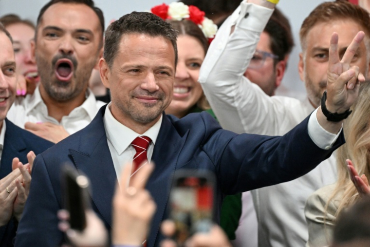 Le maire libéral de Varsovie, Rafal Trzaskowski, le 1er juin 2025 ( AFP / Sergei GAPON )