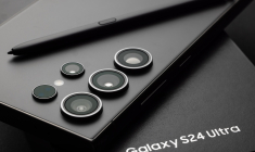 Un Galaxy S24, un smartphone produit par Samsung. (Crédits: Adobe Stock)
