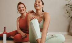 On sait aujourd'hui que pour cette dernière, pratiquer une activité physique est bénéfique. Le yoga ne fait pas exception. (crédit : Adobe Stock)