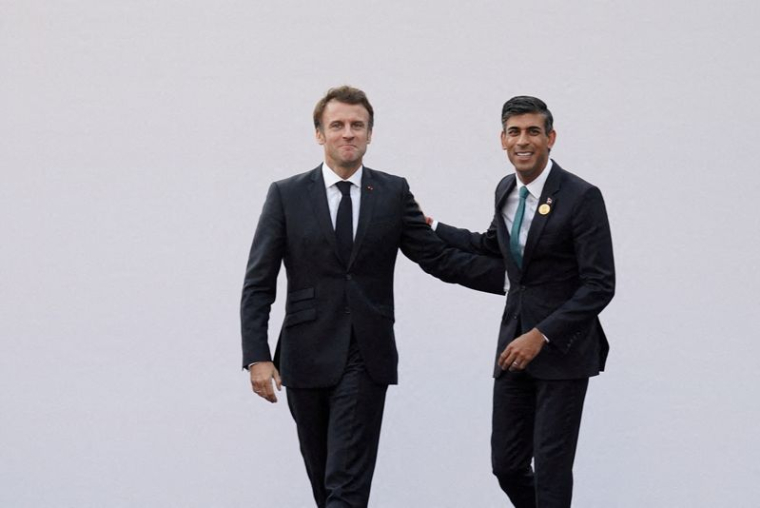 Le Premier ministre britannique Rishi Sunak et le président français Emmanuel Macron lors du sommet de la Cop27