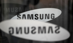 SAMSUNG S'ATTEND À UN BÉNÉFICE TRIMESTRIEL DIVISÉ PAR DEUX