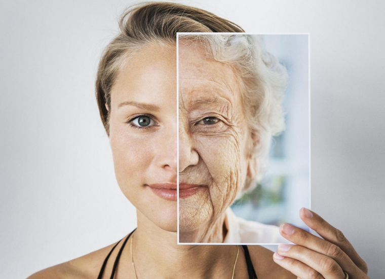 La crème visage rides et ridules SPF30 de Typology hydrate votre peau tout en la protégeant du soleil. ( crédit photo : Getty Images )