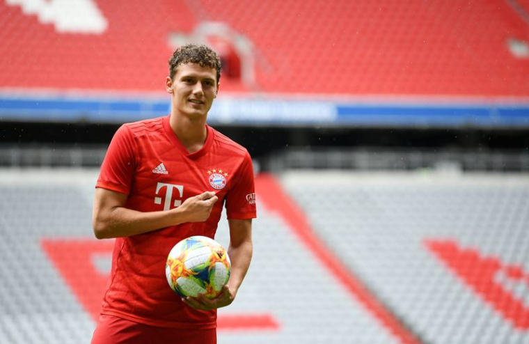 Le Bayern Munich présente Benjamin Pavard