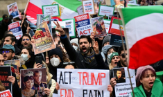 Manifestation contre le gouvernement iranien devant le consulat des Etats-Unis à Milan, en Italie, le 13 janvier 2026 ( AFP / Piero CRUCIATTI )