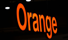 Le logo d'Orange lors du Mobile World Congress 2022