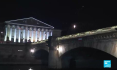 À bord d'un Bateau-Mouche sur la plus belle avenue de Paris : la Seine !