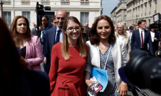 BERGÉ VEUT INSCRIRE LE DROIT À L'IVG DANS LA CONSTITUTION