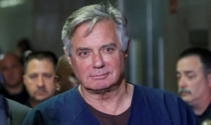 USA: TRUMP GRACIE SON EX-DIRECTEUR DE CAMPAGNE ET UN ASSOCIÉ