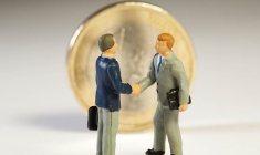 Le Livret A et l'assurance vie en euros sont deux placements sans risques plébiscités par les Français. (© Shutterstock)