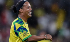 Marcelo et Ronaldinho assurent le spectacle pendant le Clásico des légendes