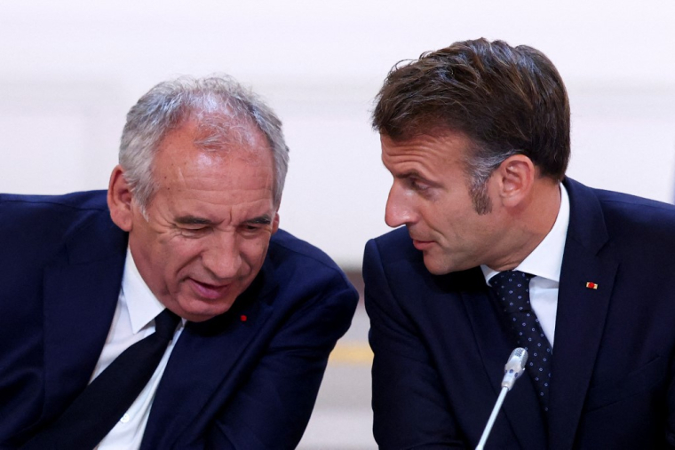 François Bayrou et Emmanuel Macron, le 12 juillet 2025, à Paris ( POOL / TOM NICHOLSON )