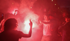 Des supporters du PSG célèbrent la victoire du club en Ligue des Champions, le 30 mai 2026 à Paris ( AFP / ROMEO BOETZLE )