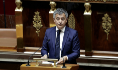 Le ministre de la Justice, Gérald Darmanin, lors de l'examen du projet de loi sur la protection des mineurs à l'Assemblée nationale, le 15 juillet 2026 à Paris ( AFP / STEPHANE DE SAKUTIN )