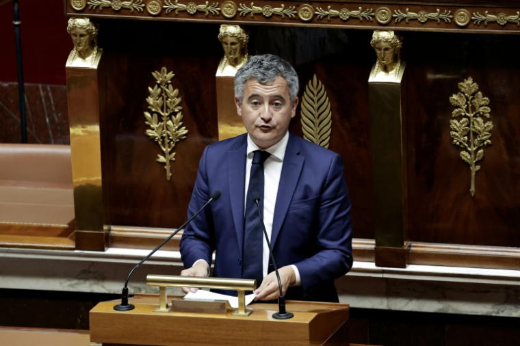 Le ministre de la Justice, Gérald Darmanin, lors de l'examen du projet de loi sur la protection des mineurs à l'Assemblée nationale, le 15 juillet 2026 à Paris ( AFP / STEPHANE DE SAKUTIN )