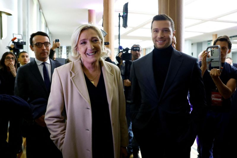 Marine Le Pen, présidente du groupe parlementaire du Rassemblement national (RN), est vue à Paris, France
