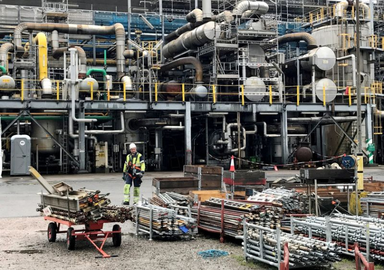Photo d'archives d'un employé de l'usine d'ammoniac de Yara à Porsgrunn