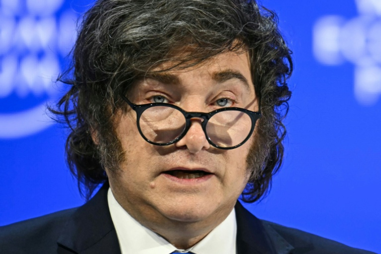 Le président argentin Javier Milei s'exprime lors de la réunion annuelle du Forum économique mondial à Davos, en Suisse, le 21 janvier 2026 ( AFP / Fabrice COFFRINI )