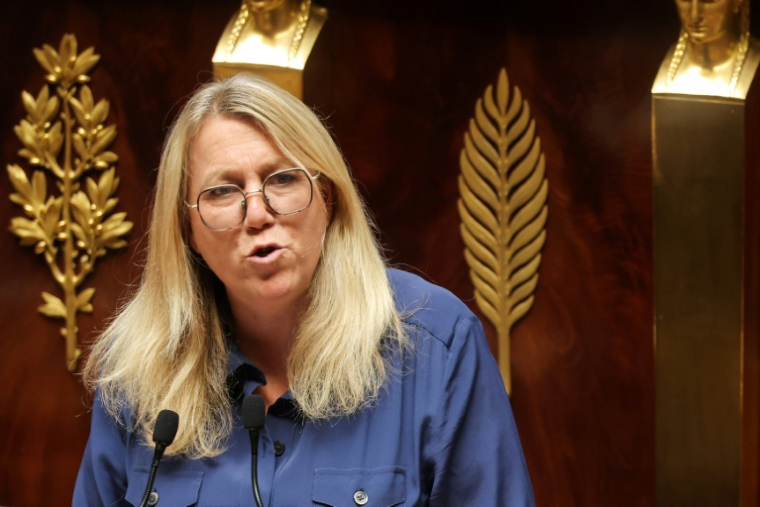 La députée du groupe écologiste Danielle Simonnet, lors d'un débat sur le nouveau projet de loi créant un droit à l'aide à mourir, avant un vote à l'Assemblée nationale, le 30 juin 2026 à Paris ( AFP / Kenzo TRIBOUILLARD )