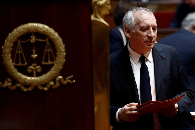 François Bayrou arrive pour prononcer son discours de politique générale à l'Assemblée nationale