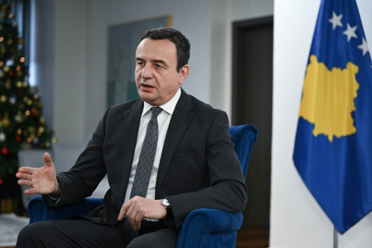 Le Premier ministre sortant du Kosovo, Albin Kurti lors d'un entretien avec l'AFP à Pristina, le 24 décembre 2025 ( AFP / Armend NIMANI )