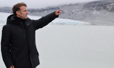 La décision d'installer un consulat français au Groenland avait été prise lors de la visite d'Emmanuel Macron sur le territoire, en juin dernier (illustration) ( AFP / LUDOVIC MARIN )