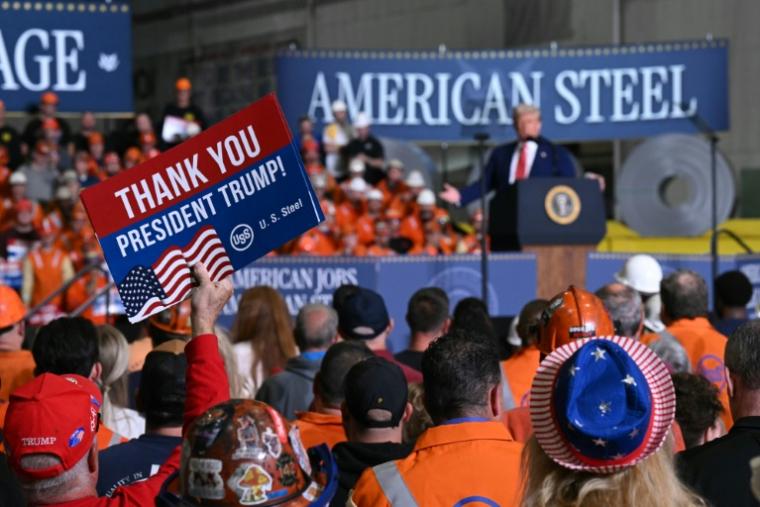 Le président américain Donald Trump lors d'un discours à l'acierie US Steel à West Mifflin, en Pennsylvanie, le 30 mai 2025 ( AFP / SAUL LOEB )