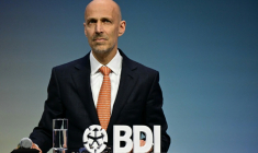 Peter Leibinger, président de la Fédération des industries allemandes (BDI), participe à la conférence « Journée de l'industrie allemande » consacrée à la politique économique, à Berlin le 23 juin 2025 ( AFP / Tobias SCHWARZ )