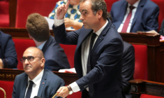 Le premier ministre Sébastien Lecornu lors d'une séance de questions au gouvernement à l'Assemblée nationale, le 30 juin 2026 à Paris ( AFP / Kenzo TRIBOUILLARD )