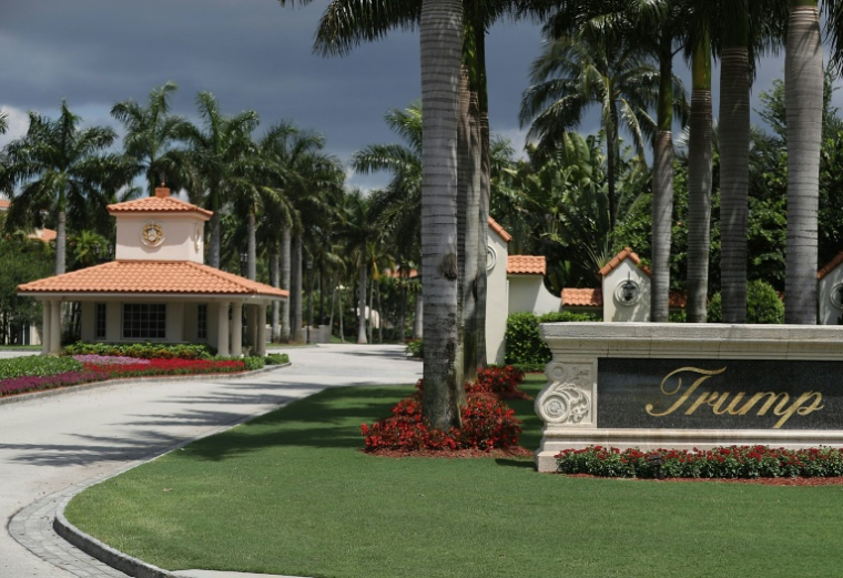 L'entrée du complexe de golf de la famille Trump à Doral, près de Miami, le 1er juin 2025 ( GETTY IMAGES NORTH AMERICA / JOE RAEDLE )